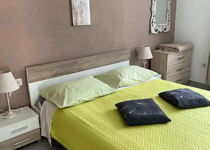 Apartment House Riviera *